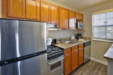 هتل Towneplace Suites Detroit Dearborn