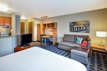 هتل Towneplace Suites Detroit Dearborn