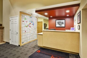 هتل Towneplace Suites Detroit Dearborn