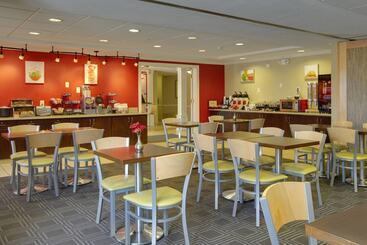 هتل Towneplace Suites By Marriott Las Cruces