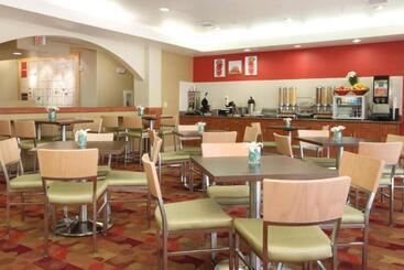 هتل Towneplace Suites Lubbock