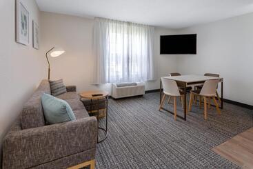 هتل Towneplace Suites New Orleans Metairie