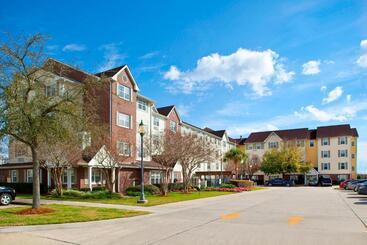 هتل Towneplace Suites New Orleans Metairie