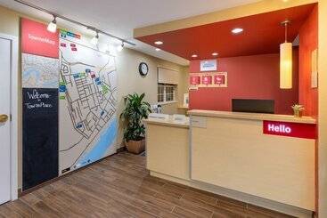 هتل Towneplace Suites New Orleans Metairie
