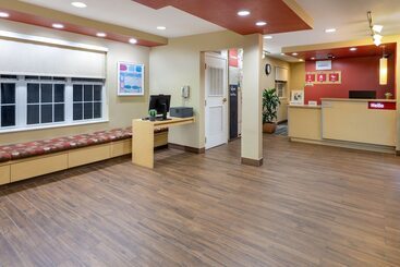 هتل Towneplace Suites New Orleans Metairie