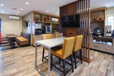 בית מלון כפרי Towneplace Suites Tucson