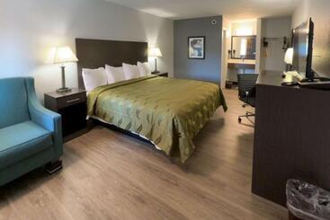 فندق على الطريق Quality Inn & Suites
