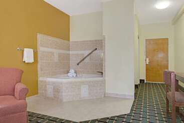 مُتل Super 8 By Wyndham Daytona Beach