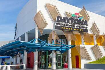 مُتل Super 8 By Wyndham Daytona Beach
