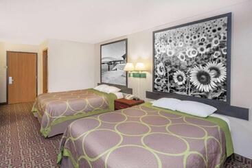 فندق على الطريق Super 8 By Wyndham Muscatine