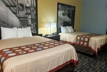 مُتل Super 8 By Wyndham Pasadena