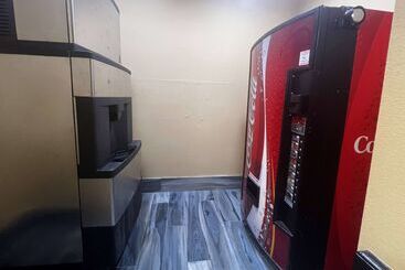 مُتل Super 8 By Wyndham Pasadena