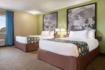 مُتل Super 8 By Wyndham Sioux Falls