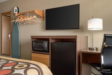 مُتل Super 8 By Wyndham Sioux Falls
