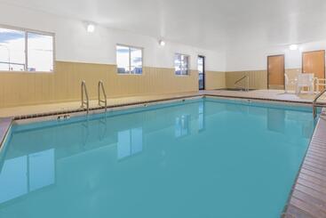 مُتل Super 8 By Wyndham Sioux Falls