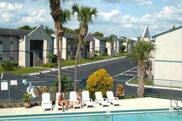 Мотель Super 8 By Wyndham Kissimmee