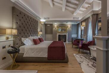 Bed and Breakfast Boutique Hotel Villa Zoppi   Adults Only