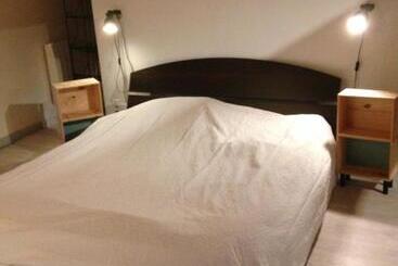 ベッドアンドブレックファースト Chambres D Hotes  La Source