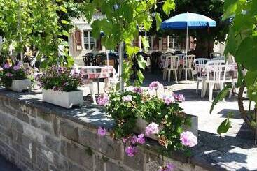 ホテル Hôtel Restaurant Du Vanil Noir