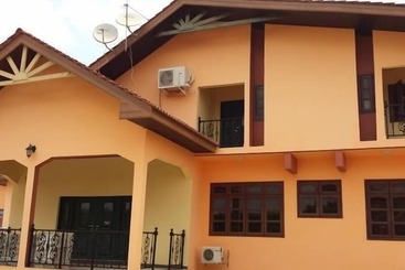 هتل Ponderosa Travel Lodge