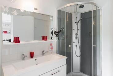 تختخواب و صبحانه Chambres D Hotes  Les Palmiers