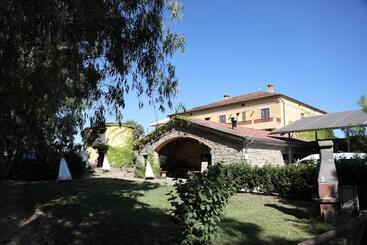هتل روستایی Agriturismo La Petrosa