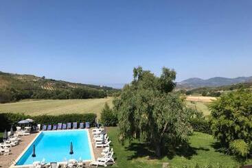 هتل روستایی Agriturismo La Petrosa