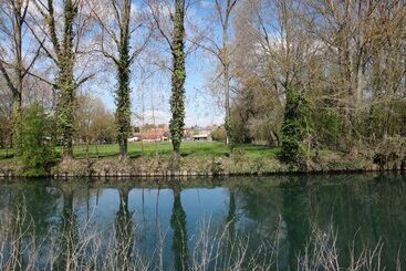 تختخواب و صبحانه Le Clos Verlaine