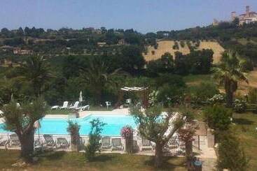 هتل روستایی Agriturismo Vecchia Monta