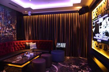 Vangohh Eminent Hotel & Spa