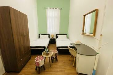 پانسیون City Hostel Dormitory
