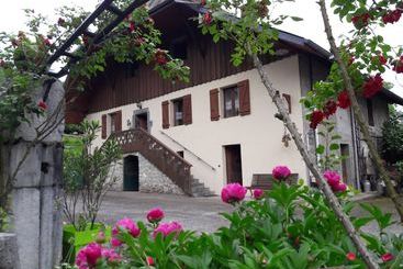 פנסיון La Ferme D Agathe