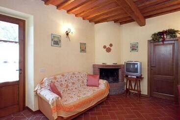 コテージ Detached Villa For 6 Pers. With Outdoor Swimming Pool