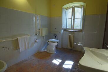 Luxurious Cottage With Pool In Assisi