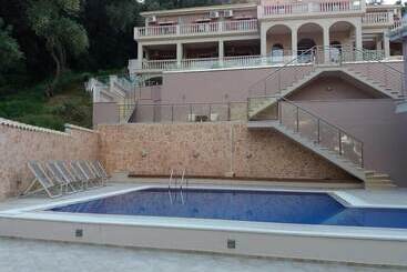 پانسیون Michaelangelo Boutique Parga
