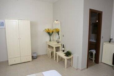 پانسیون Michaelangelo Boutique Parga
