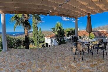 هتل Casa Rural Cómpeta Piscina Barbacoa Y Vista
