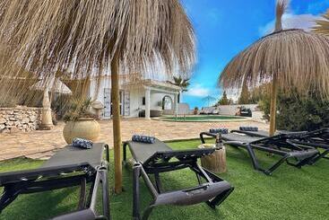 هتل Casa Rural Cómpeta Piscina Barbacoa Y Vista