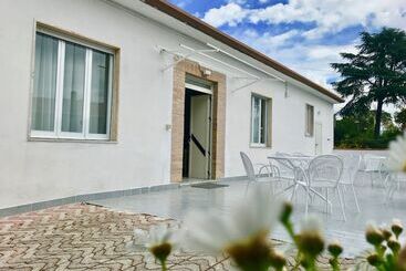 پانسیون Affittacamere Villa Paestum