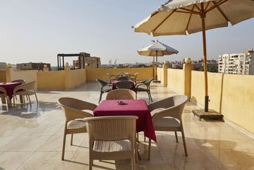 پانسیون The View Pyramids
