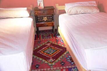 پانسیون Gîte Taghia Climbing Hostel