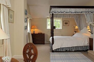 Aintree Cottage
