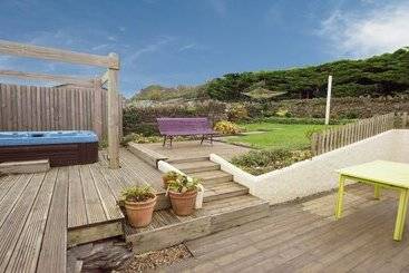 Bridge Cottage Croyde 3 4 Bed, Sleeps 8, Hot Tub