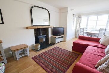 Bridge Cottage Croyde 3 4 Bed, Sleeps 8, Hot Tub