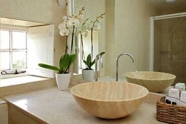 Goodwood Cottage