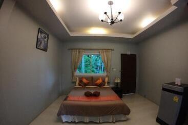 هتل Bussarin Mansion