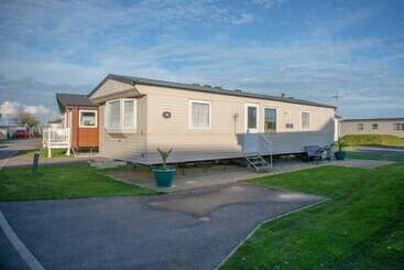 هتل Camber Sands