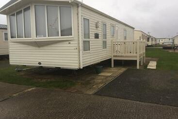 هتل Camber Sands