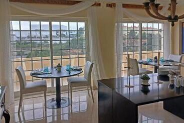 هتل Estoril Luxury Suites & Spa