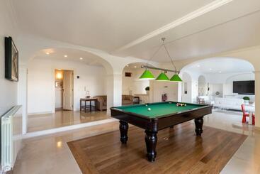 هتل Estoril Luxury Suites & Spa